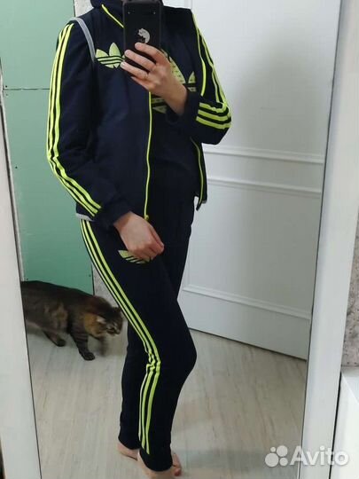 Костюм спортивный