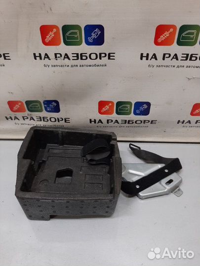 Ящик для инструментов Audi Q7 4LB 4.2 2006