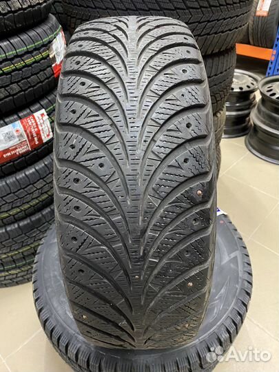 Goodyear UltraGrip Extreme 195/60 R15 88T