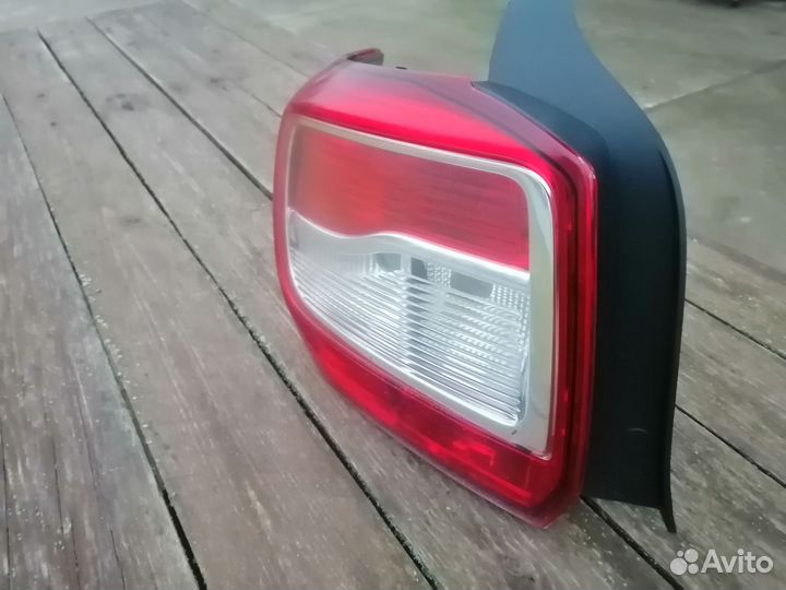 Фонарь задний левый рено логан 2