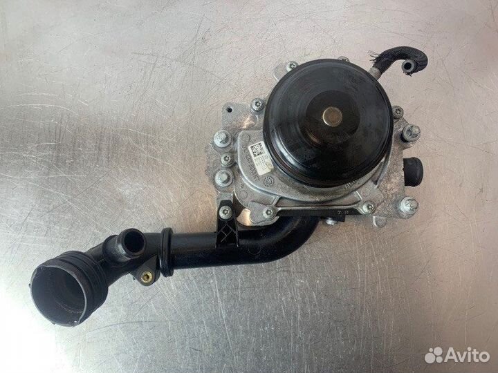 Помпа Mercedes C-Class W204 OM651 2.2 CDI 2011