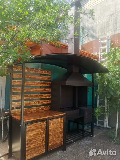 Мангальная зона с вытяжкой