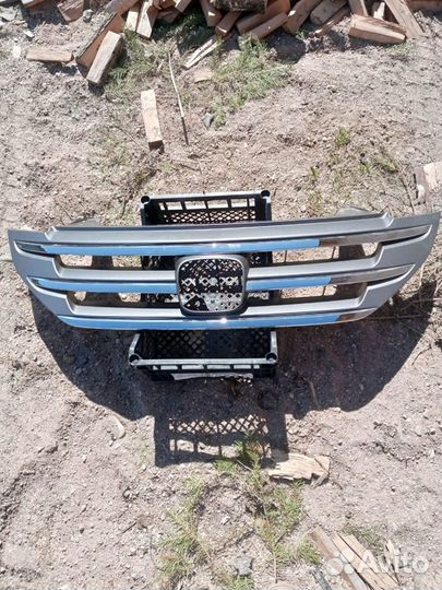 Решотка радиатора Honda crv 4