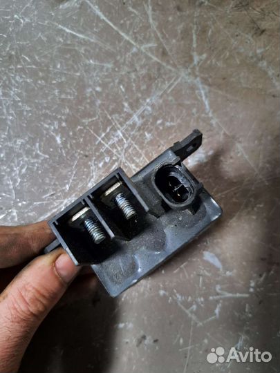 Реле вентилятора BMW F01