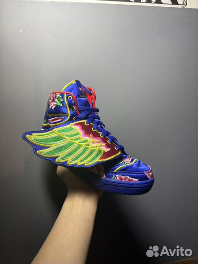 Кроссовки Adidas x Jeremy Scott Wings 0.1