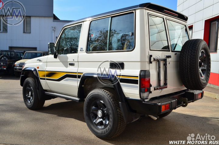 Toyota Land Cruiser 4.0 МТ, 2022, 30 км