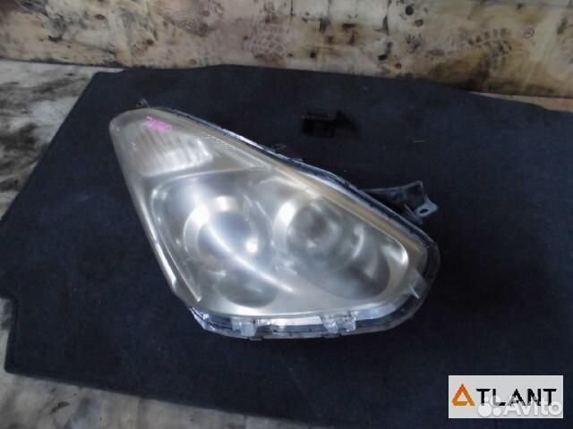 Фара правая toyota wish
