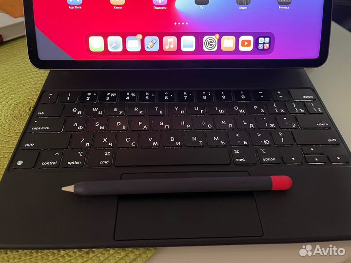 iPad Pro 12.9 m1 + клавиатура + стилус