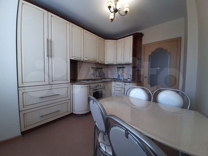 2-к. квартира, 52 м², 3/4 эт.