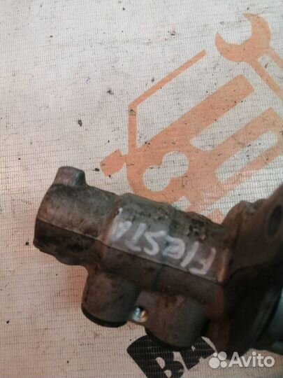 Главный тормозной цилиндр Ford Fiesta 2008-2017