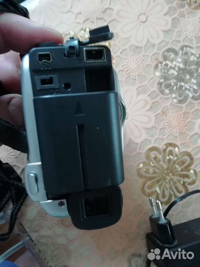 Видеокамера jvc