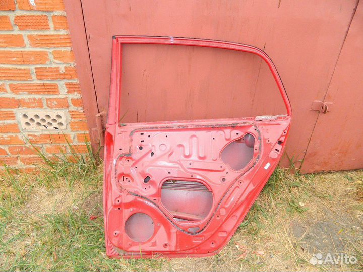 Toyota corolla 150 дверь задняя левая