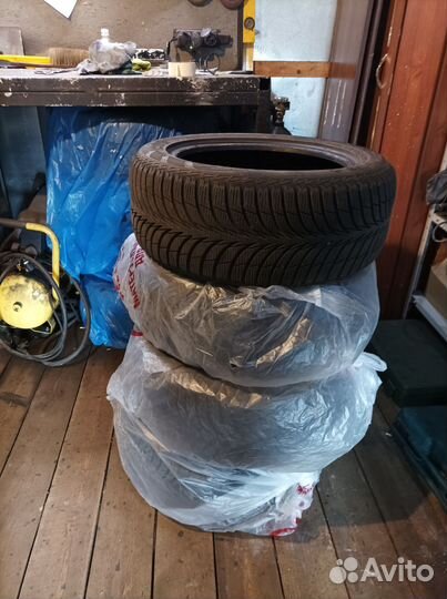 Goodyear UltraGrip Ice+ 215/55 R16