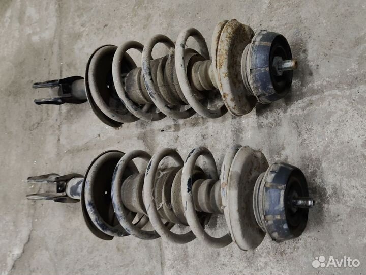 Стойка передняя Renault Logan 1