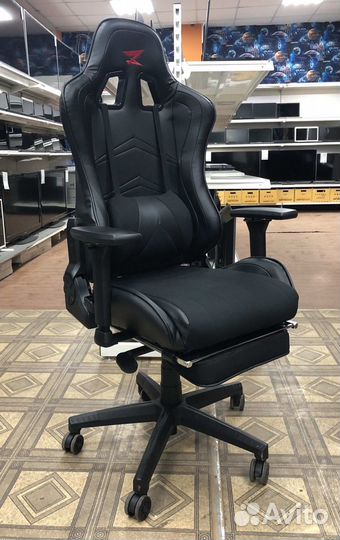 Игровое кресло ZET с механизмом качания черное