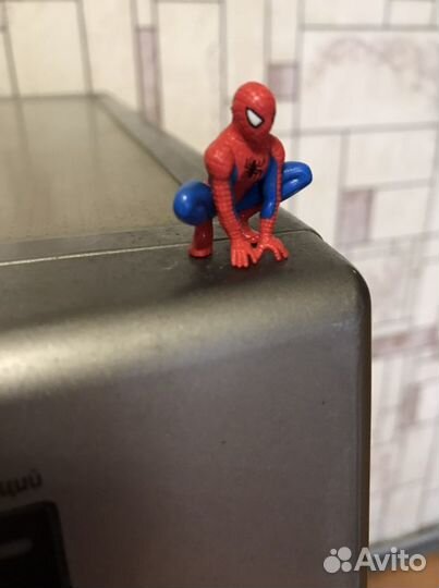 Человек-паук фигурка. Spiderman