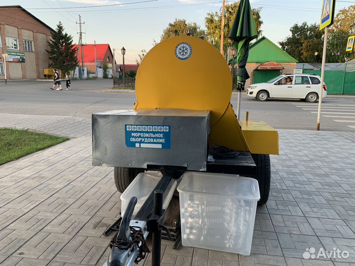 Прицеп бочка с кондиционером для кваса, молока