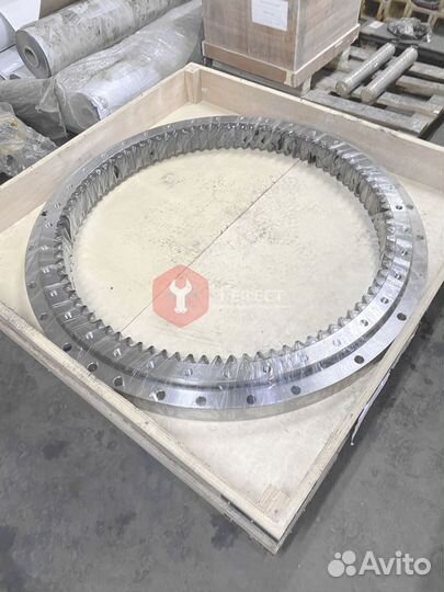 Поворотный круг Komatsu PC350LC-7