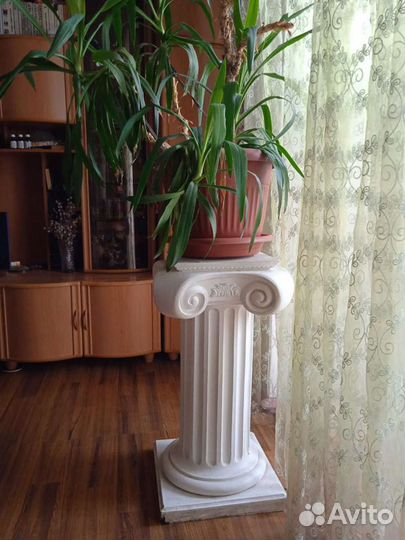 Тумба под цветы