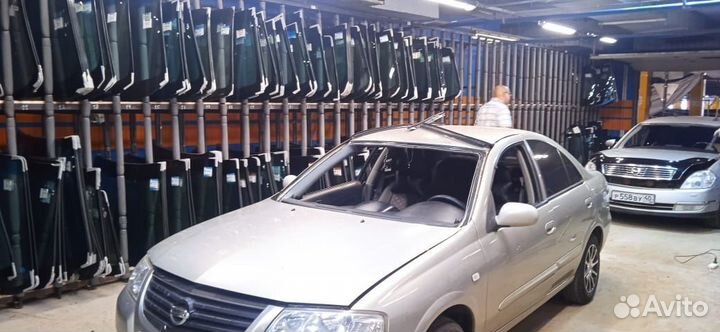 Лобовое стекло Nissan Almera
