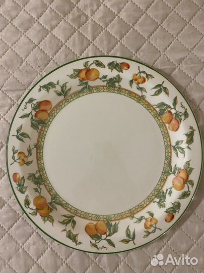 Тарелка сервировочная