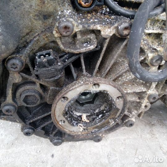 Механическая коробка переключения передач Audi 80