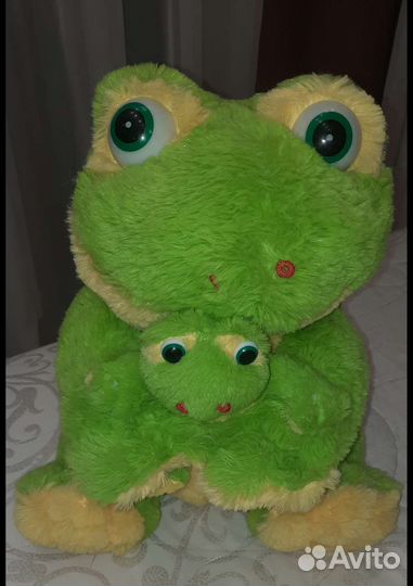 Лягушка с лягушонком