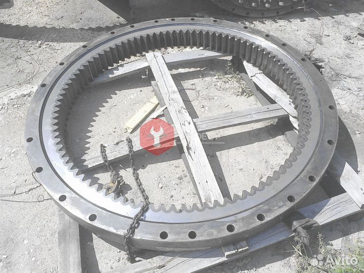 Поворотный круг Hyundai R210LC-3H 81EM-00021GG