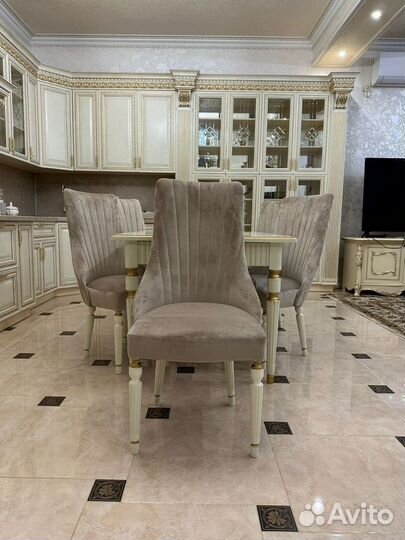 Кухонный стол. Доставка по всей России