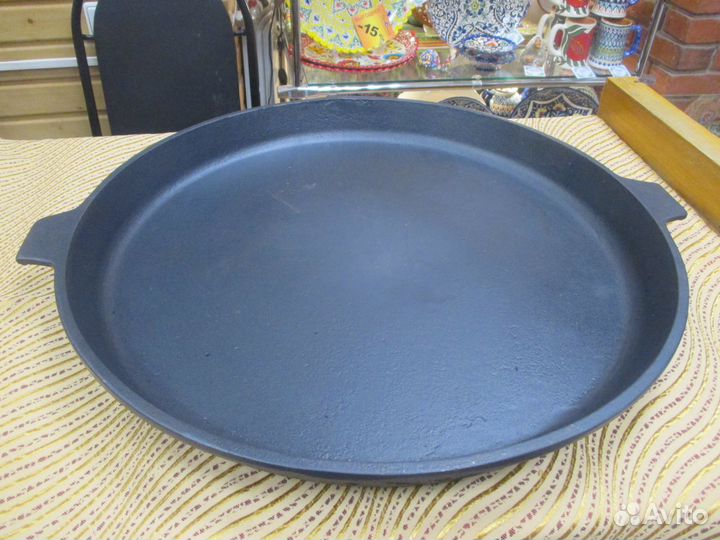 Чугунные сковороды, жаровни разных размеров