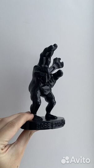 Статуэтка boss рукожопов