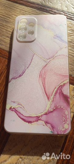 Чехлы на телефон