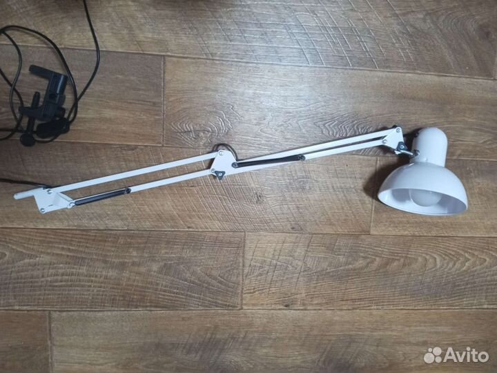 Лампа настольная