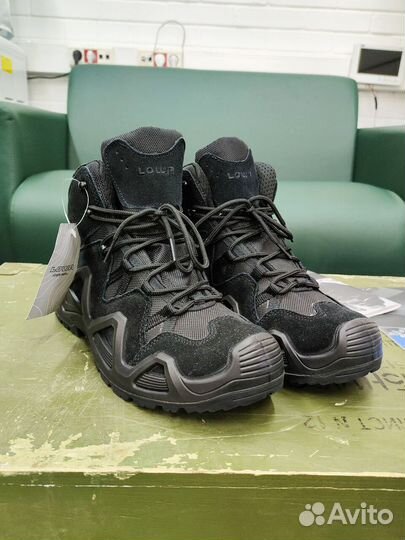 Трекинговые ботинки lowa средние (реплика)
