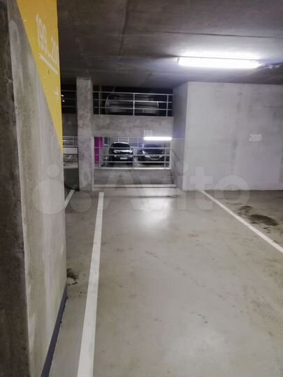 Машиноместо, 14 м²