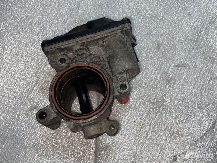 Дроссельная заслонка 03L128063K