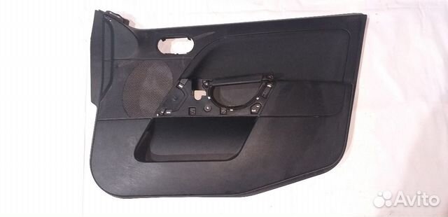 Обшивка двери передняя правая Ford Fiesta 01-08г