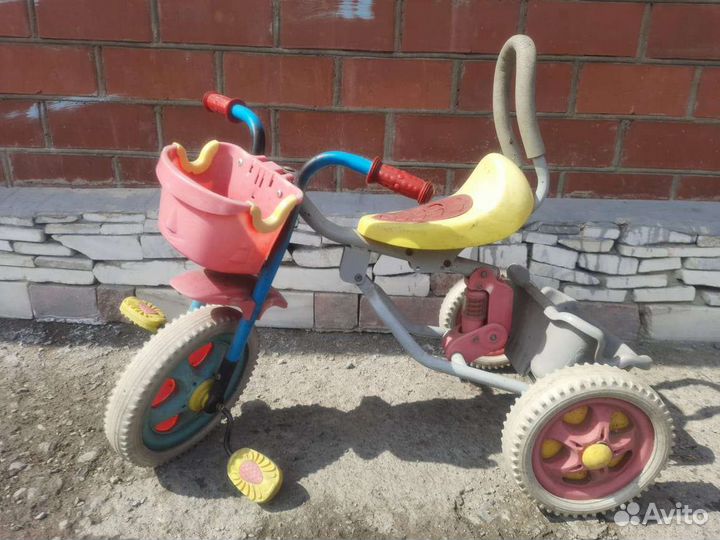 Трехколесный велосипед