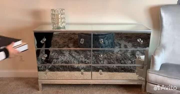 Зеркальный комод