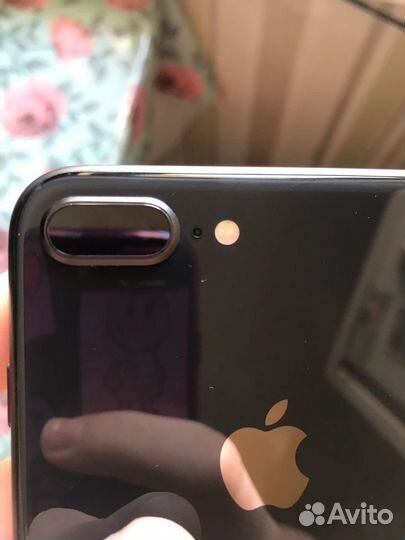 Телефон iPhone 8 plus
