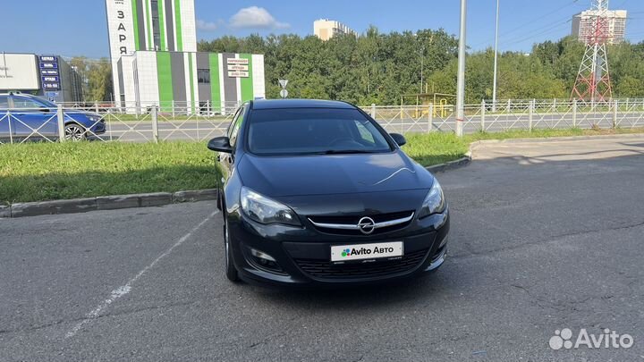 Opel Astra 1.6 МТ, 2013, 136 000 км