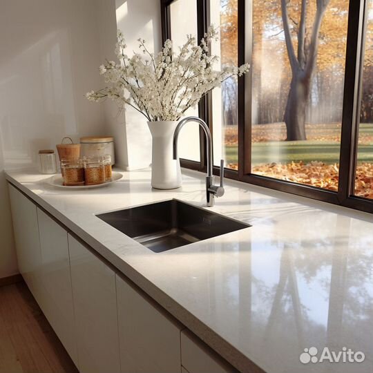 Белый подоконник-столешница с прижимной мойкой