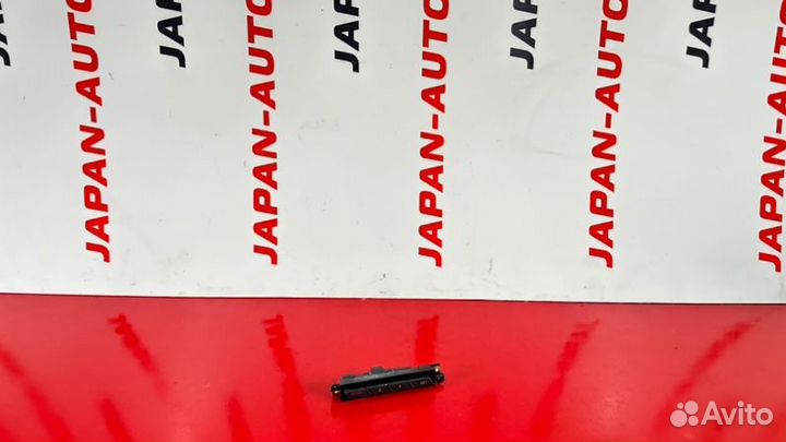 Кнопка двери Audi A6 C6 2.8 ccea 2010