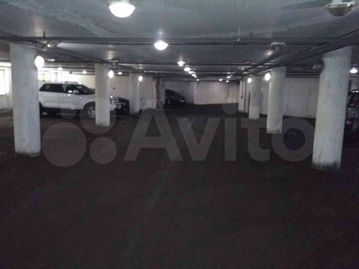 Машиноместо, 16 м²