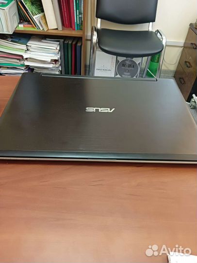 Ноутбук asus