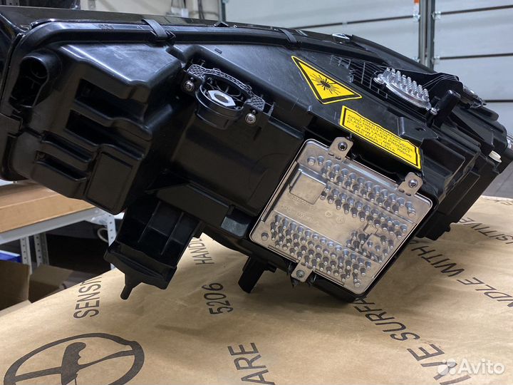 Лазерная фара BMW X7 правая