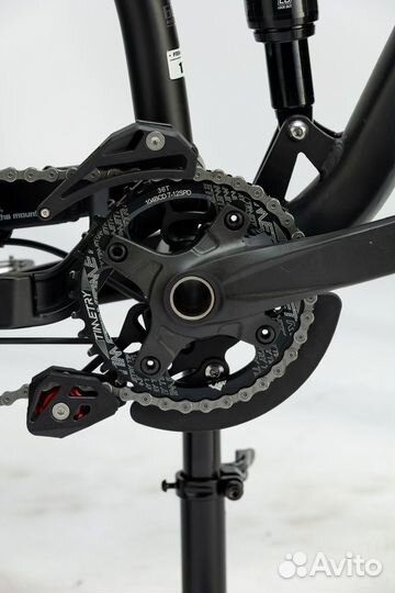 Велосипед двухподвес на воздушной вилке Suntour