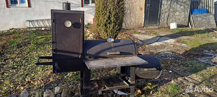 Гриль барбекю smoker