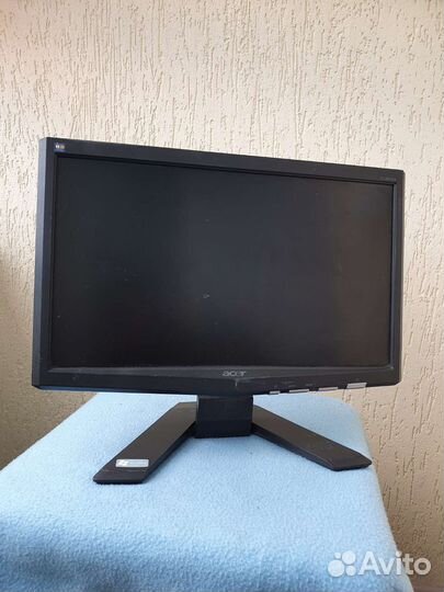 Монитор Acer X163W