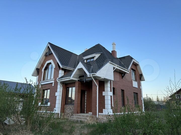 Коттедж 152 м² на участке 10 сот.